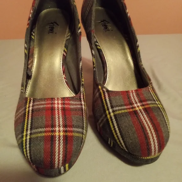 Fioni Plaid 4 inch Heels size 7 - Picture 4 of 7